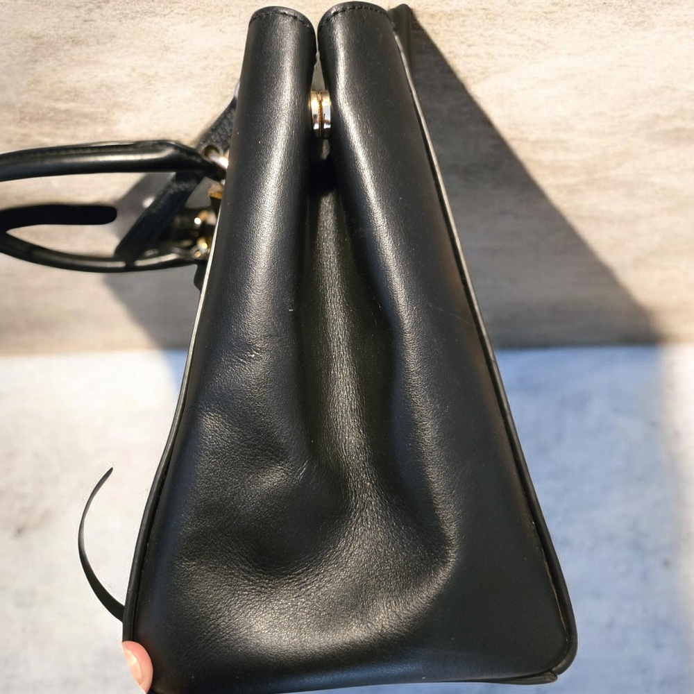 Michael Kors Bennington Black Floral Shoulder Bag - Picture 3 of 9